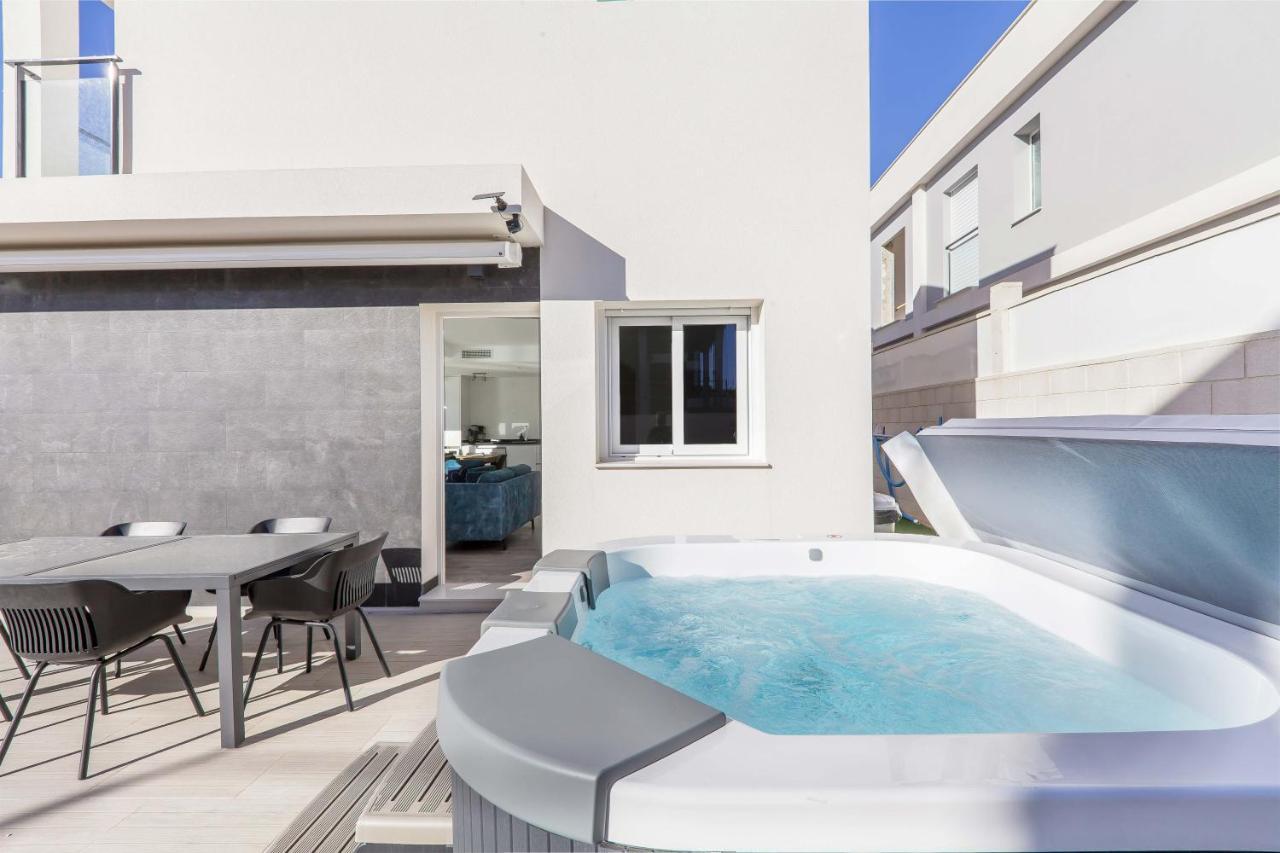 Casa Bos Dolpfin Wellness Luxury Entire Villa Pool & Jacuzzi Gran Alacant Near Beach Puerto Marino Extérieur photo